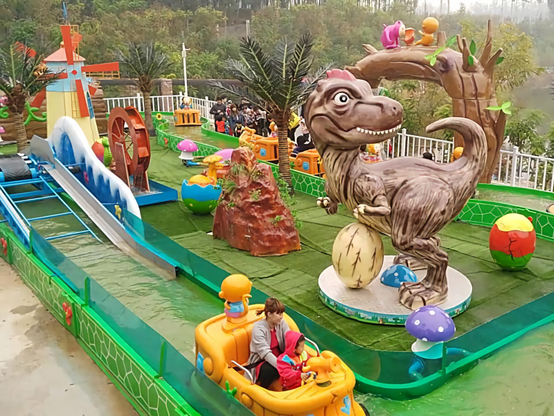 新型游樂(lè)設(shè)備叢林探險(xiǎn)